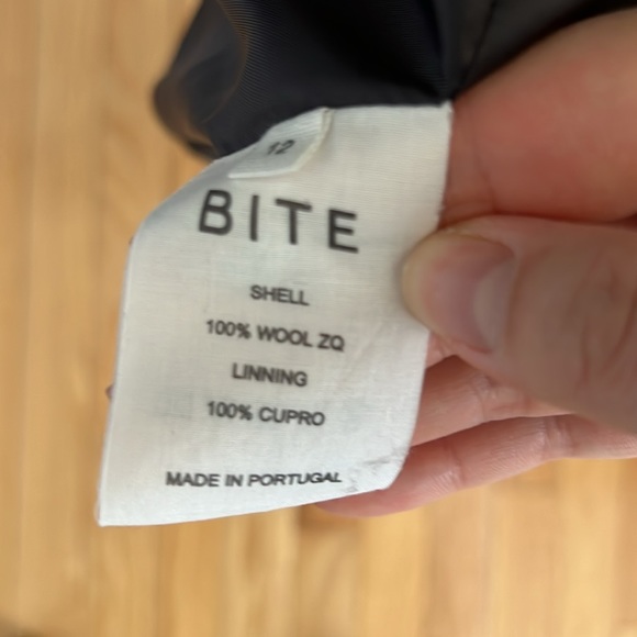 BITE STUDIOS- Anthracite Grey Trench 100% Wool & Silk size 12 SUSTAINABLE BRAND - Picture 8 of 9